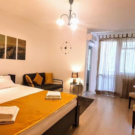 City Break Park Studio บูคาเรสต์ ภายนอก รูปภาพ